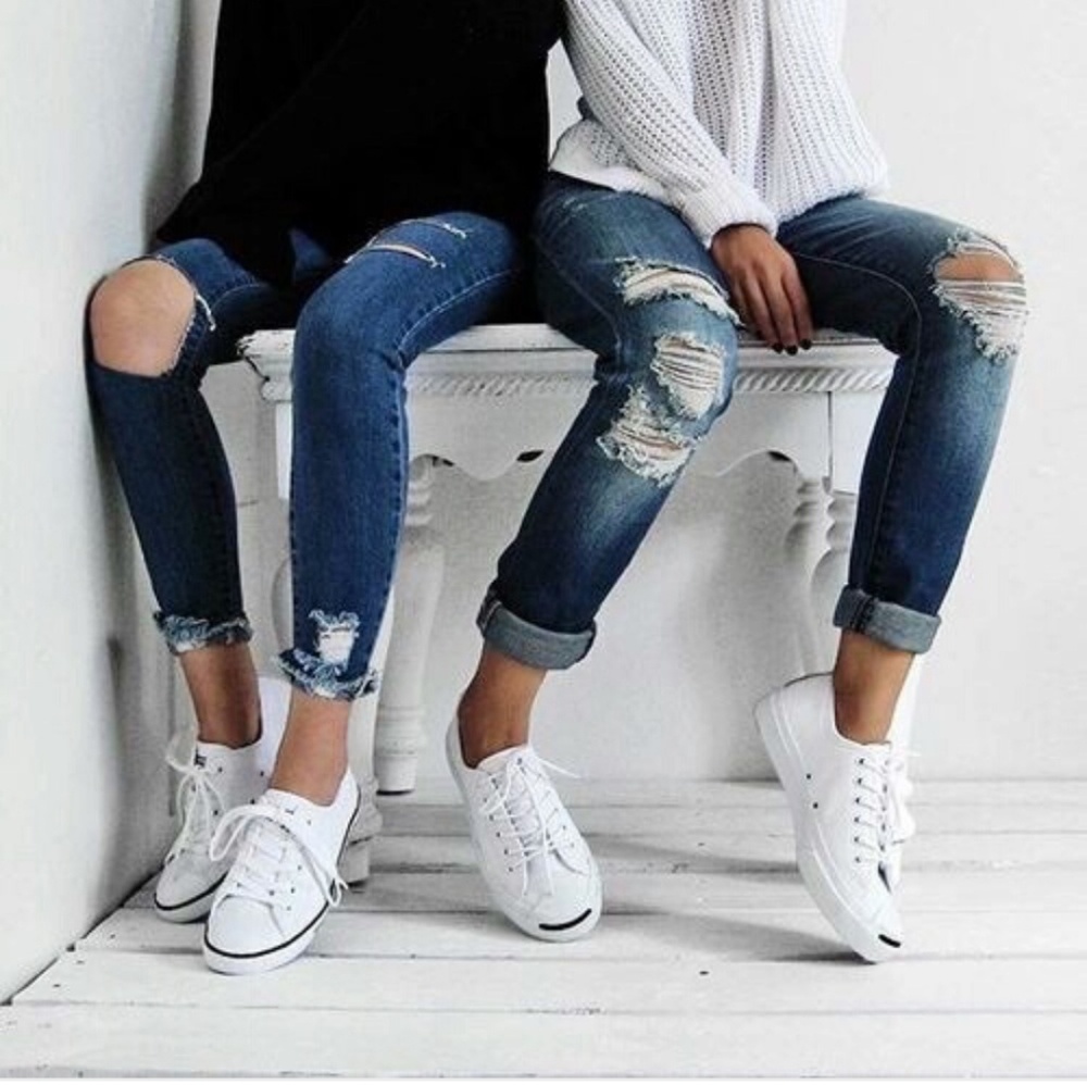 Highwaisted Ripped American Eagle Jeans